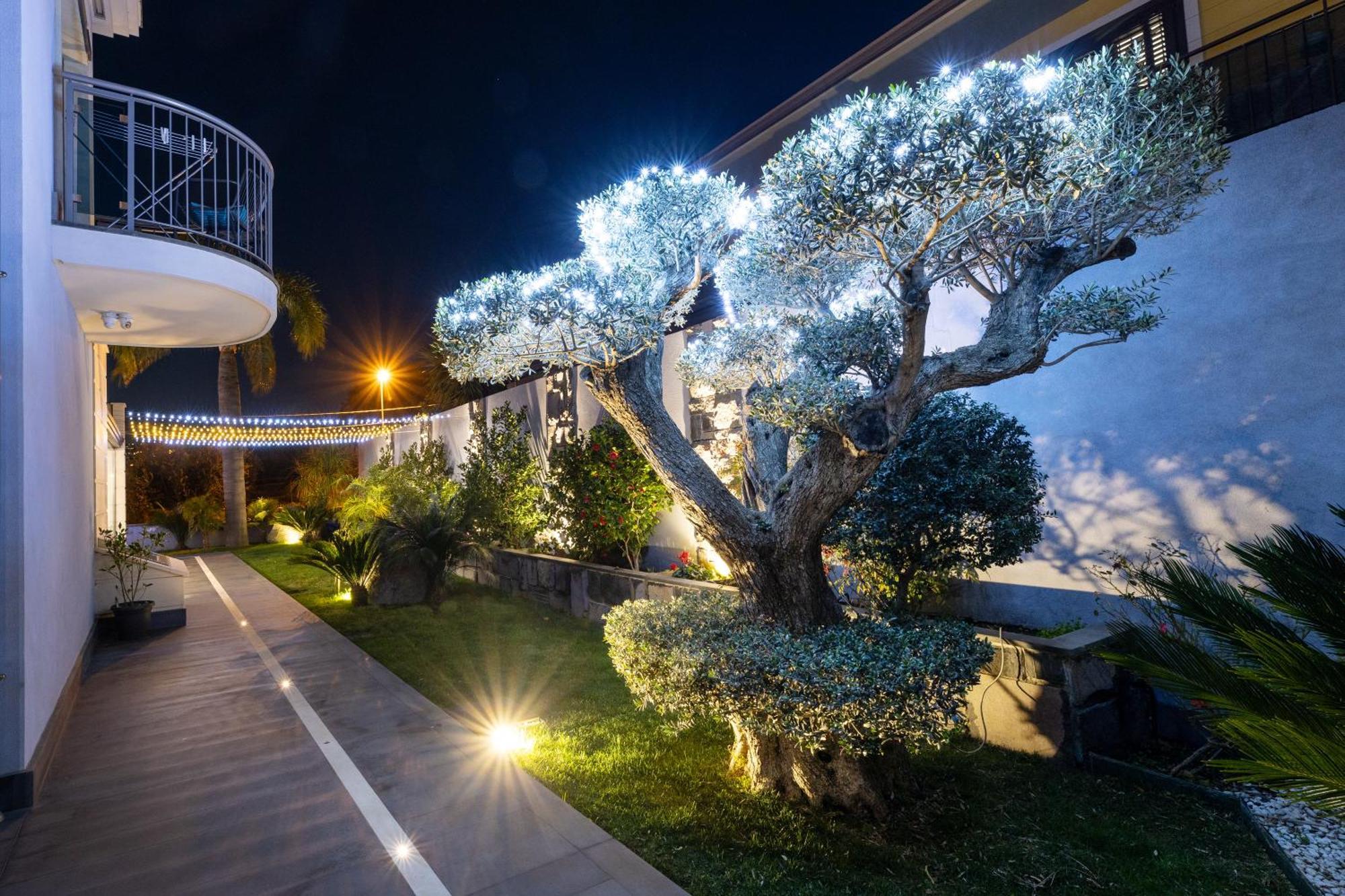 Zaffiro Lavico Rooms Etna Nature Sea Acireale Eksteriør bilde